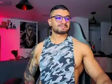 Stripchat Adult Webcams of Michael_Diamond