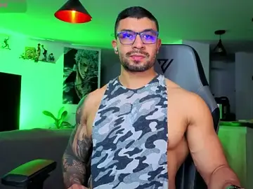 Stripchat Sex Chat of Michael_Diamond