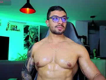 Stripchat Live Sex of Michael_Diamond