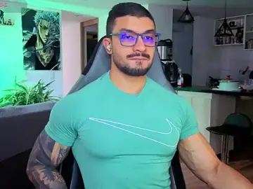 Stripchat Free Live Porn of Michael_Diamond