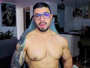 Stripchat Best Webcam of Michael_Diamond