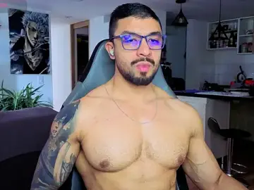 Stripchat Free Live Porn of Michael_Diamond