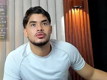 Stripchat Adult Webcams of luciano_vitale