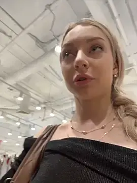 Stripchat Live Sex Cam of melissa_grr