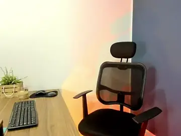 Stripchat Watch Live Sex Cams of Massimo_Moretti