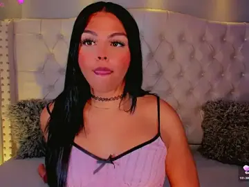 Stripchat Sex Cam of Maia_Hotts