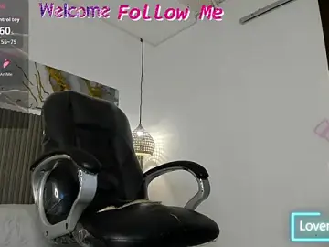 Stripchat Free Porn Cam of Dyla_n18