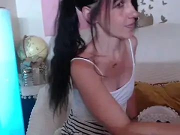 Stripchat Free Porn Cam of -Lou_