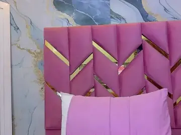 Stripchat Watch Live Sex Cams of cutepetitee