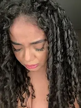 Stripchat Free Porn Cam of Curlyierr
