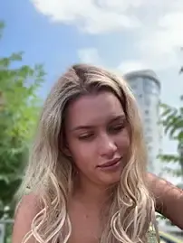 Stripchat Nude Webcam of KikiWatson