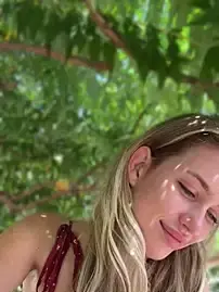 Stripchat Sex Cam of KikiWatson