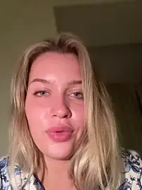 Stripchat Free Porn Cam of KikiWatson