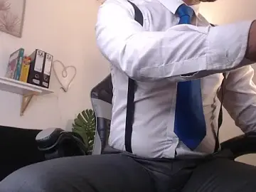 Stripchat Free Porn Cam of Paolo_Blaze