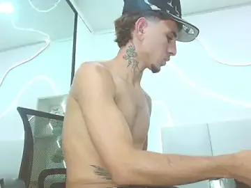 Stripchat Best live sex cam show of DanntheStiff