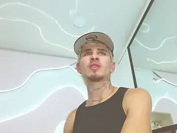 Stripchat Best Webcam of DanntheStiff