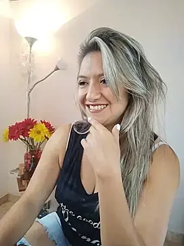 Stripchat Free Live Porn of valeriahunter1