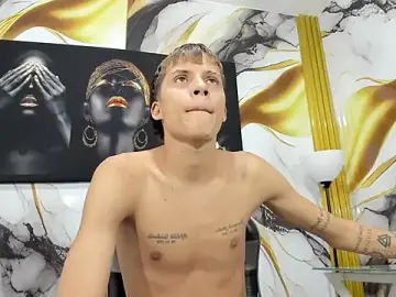 Stripchat Sex Cam of mono_blonde
