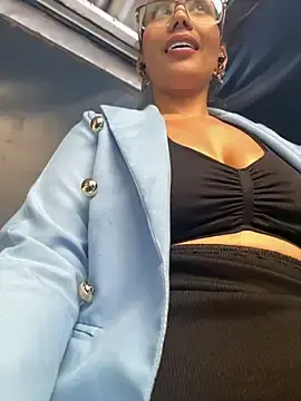 Stripchat Free Porn Cam of DulceRodriguez1