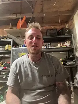 Stripchat Free Live Porn of WIDBIGWHITECOCK