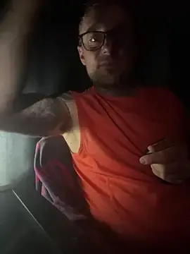 Stripchat Live Sex of WIDBIGWHITECOCK
