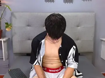 Stripchat Adult Webcams of Kevin_Tupe