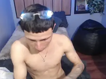 Stripchat Nude Webcam of Yao_23