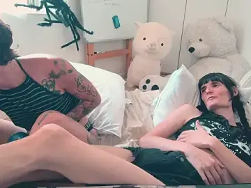 Stripchat Sex Cam of CeriseLapine
