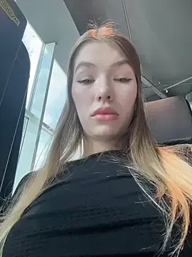 Stripchat Live Sex Cam of Dreamy_Mia