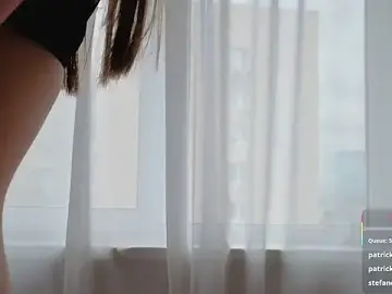 Stripchat Watch Live Sex Cams of Kira_mindnes