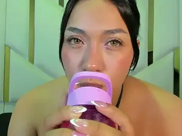 Stripchat Adult Video Chat of IsabellRodriguez18