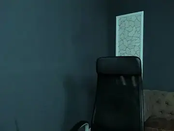 Stripchat Live Sex Cam of BrianHunts