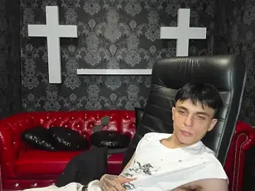 Stripchat Live Sex Cam of ClarkBev