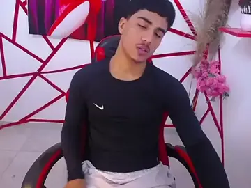 Stripchat Free Porn Cam of oliver-parker