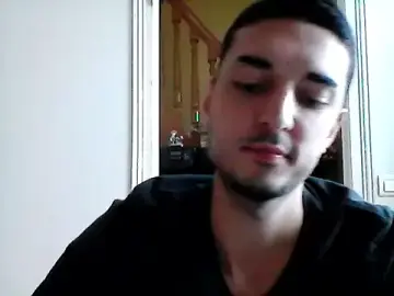 Stripchat Live Sex Cam of Mikl360