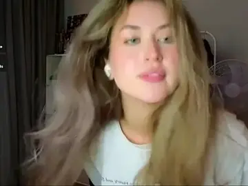 Stripchat Live Sex of KiraBodrick