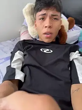 Stripchat Free Porn Cam of MaxiWildd