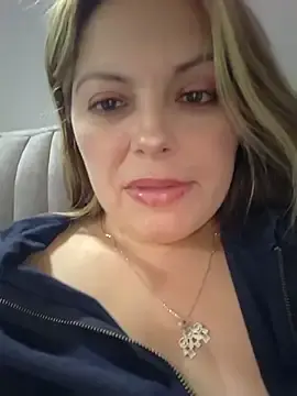 Stripchat Free Porn Cam of seherlatin