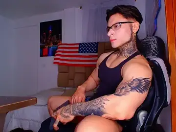 Stripchat Nude Webcam of DennisWalkerr