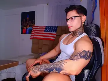 Stripchat Live Porn of DennisWalkerr
