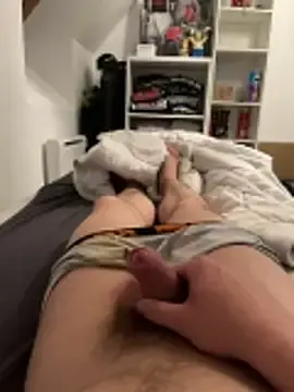 Stripchat Sex Cam of Enzo_2763