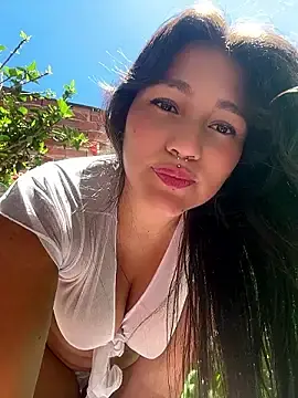 Stripchat Live Sex Cam of Emily_Gomezz