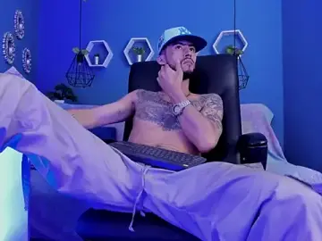 Stripchat Watch Live Sex Cams of harold_777