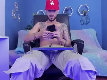 Stripchat Adult Webcam of harold_777