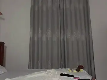 Stripchat Sex Cam of ChloeXSecret