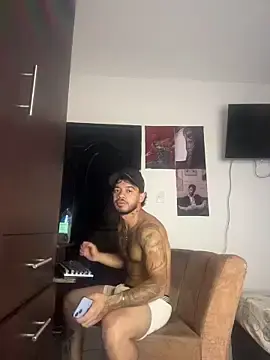 Stripchat Free Live Porn of Kenny_romano