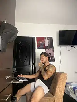 Stripchat Live Porn of Kenny_romano
