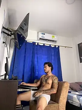 Stripchat Free Live Porn of Kenny_romano