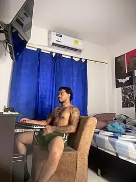 Stripchat Live Porn of Kenny_romano