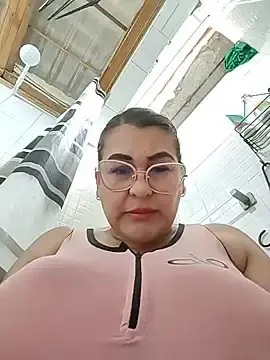Stripchat Free Porn Cam of AlexxiaaMat
